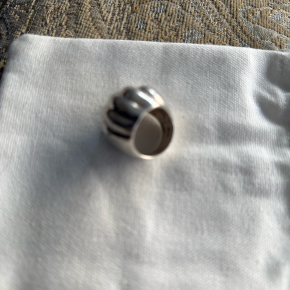PRICE CUT!! Heavy Sterling Silver contemporary ribbed Ring, size 6.5-7 - Picture 3 of 4